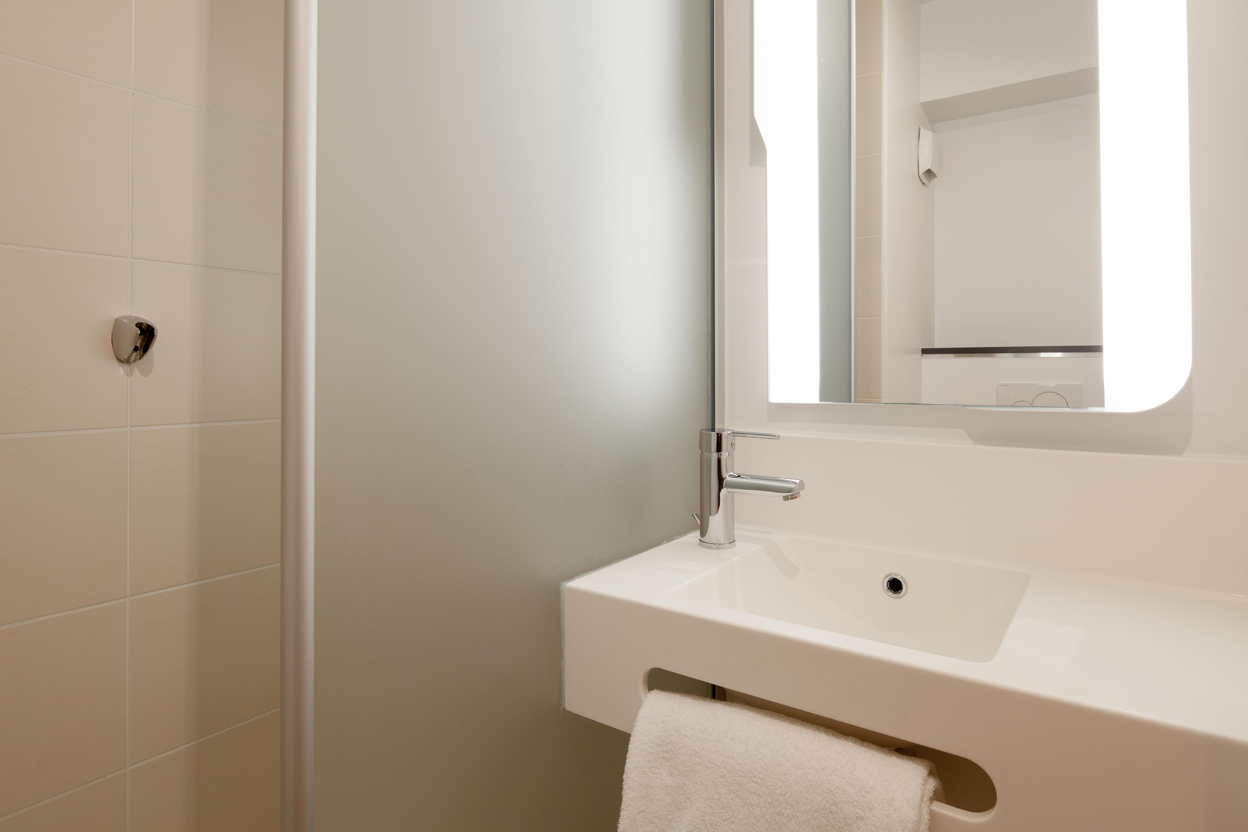 B&B Hotel Paris Saint-Denis Pleyel Esterno foto