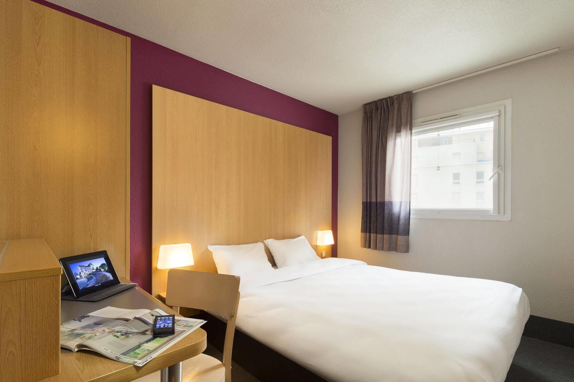 B&B Hotel Paris Saint-Denis Pleyel Esterno foto