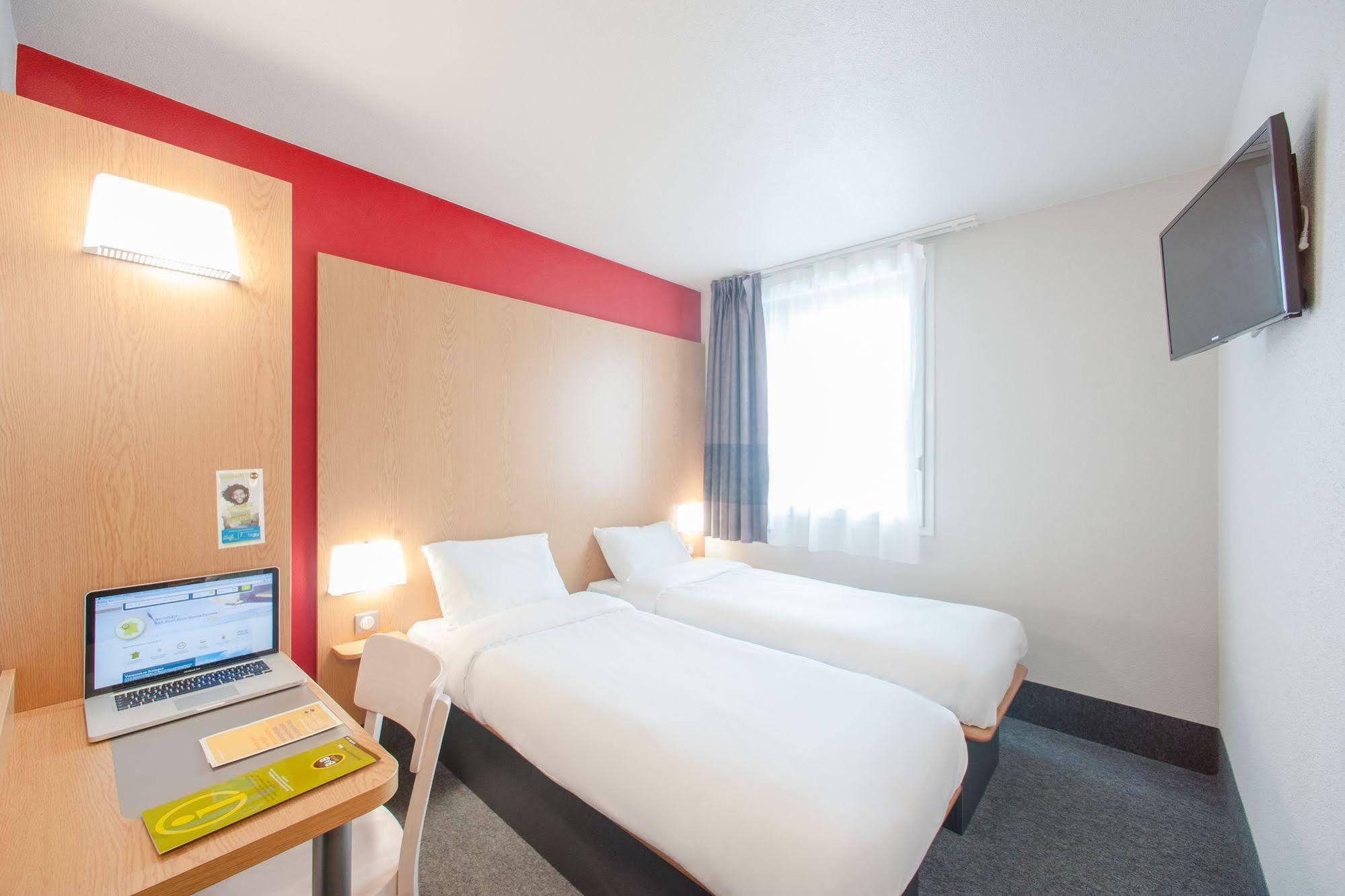 B&B Hotel Paris Saint-Denis Pleyel Esterno foto
